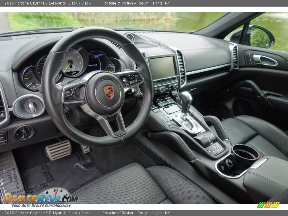 Black Interior - 2016 Porsche Cayenne S E-Hybrid Photo #10