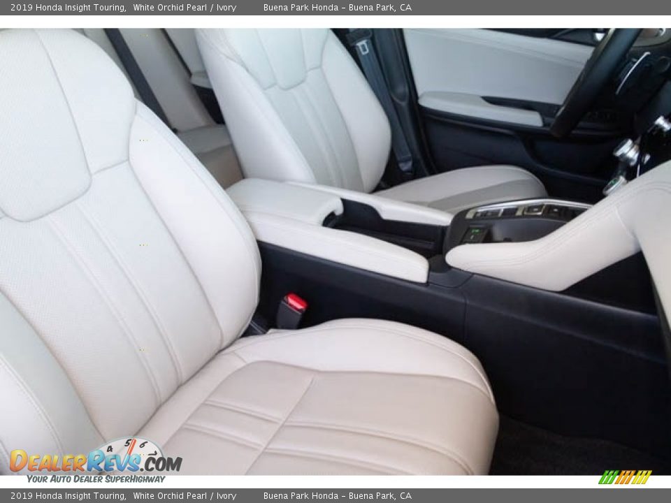 2019 Honda Insight Touring White Orchid Pearl / Ivory Photo #33