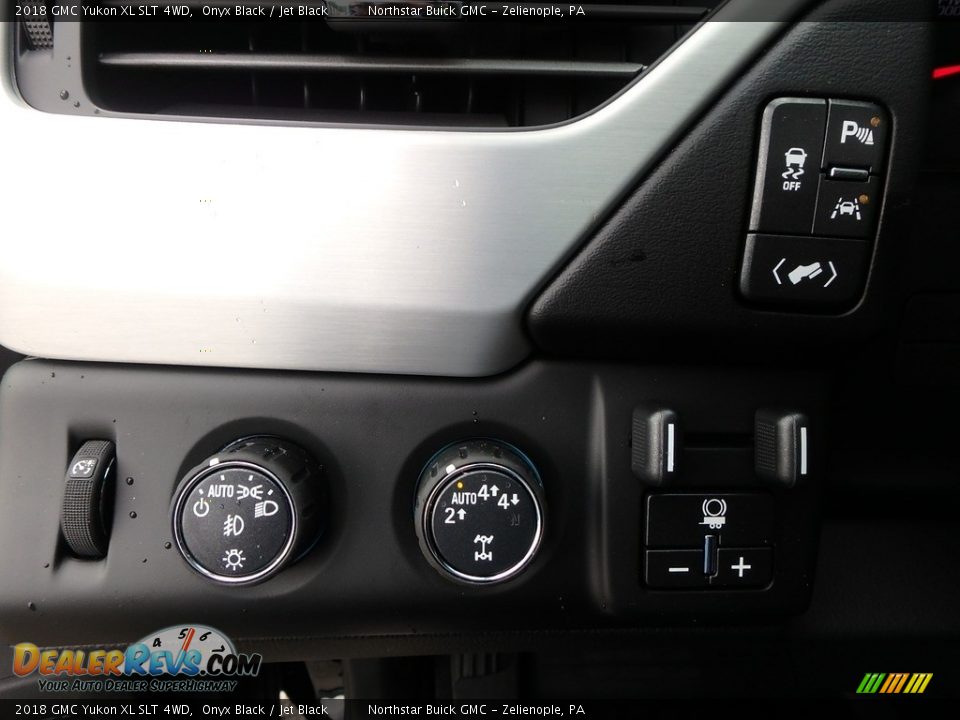 Controls of 2018 GMC Yukon XL SLT 4WD Photo #18