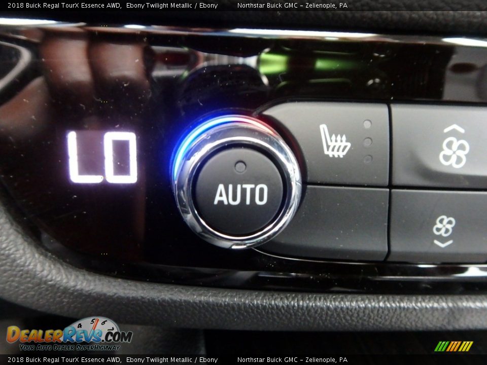 Controls of 2018 Buick Regal TourX Essence AWD Photo #18
