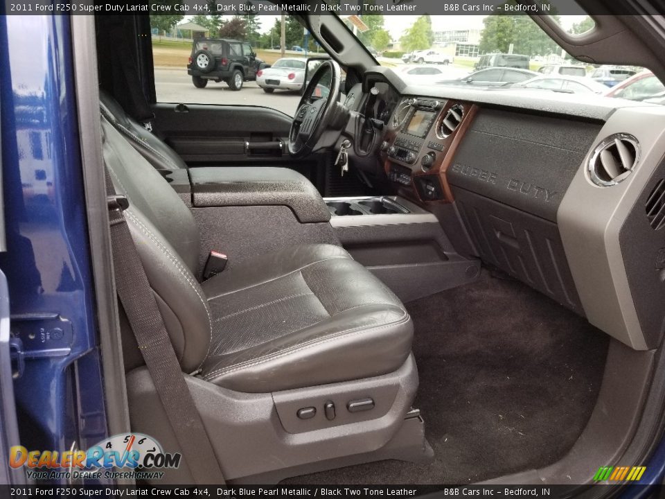 2011 Ford F250 Super Duty Lariat Crew Cab 4x4 Dark Blue Pearl Metallic / Black Two Tone Leather Photo #13