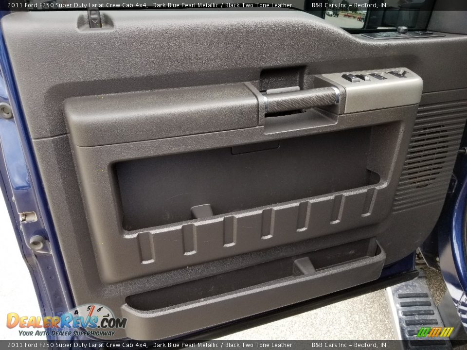 2011 Ford F250 Super Duty Lariat Crew Cab 4x4 Dark Blue Pearl Metallic / Black Two Tone Leather Photo #19