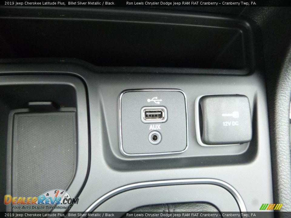 2019 Jeep Cherokee Latitude Plus Billet Silver Metallic / Black Photo #20