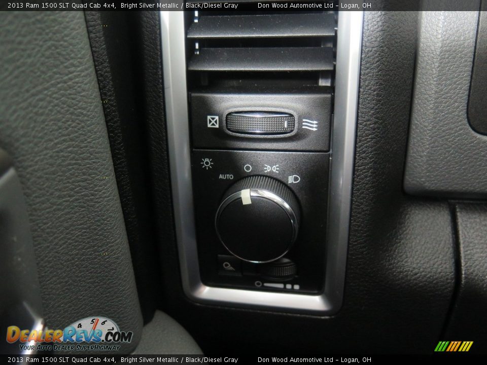 2013 Ram 1500 SLT Quad Cab 4x4 Bright Silver Metallic / Black/Diesel Gray Photo #29