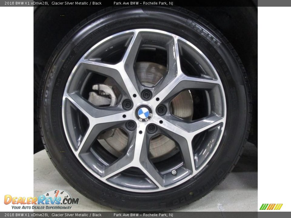 2018 BMW X1 xDrive28i Glacier Silver Metallic / Black Photo #30