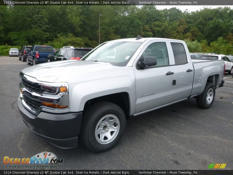 Front 3/4 View of 2019 Chevrolet Silverado LD WT Double Cab 4x4 Photo #1