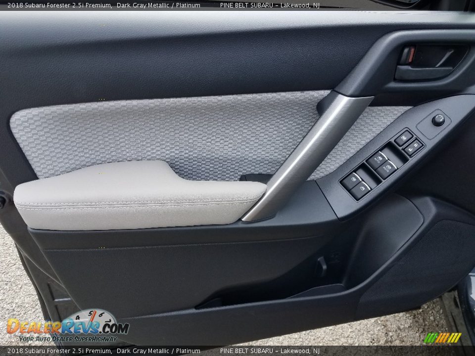 2018 Subaru Forester 2.5i Premium Dark Gray Metallic / Platinum Photo #8