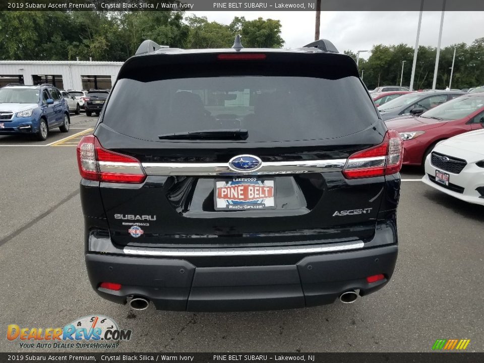 2019 Subaru Ascent Premium Crystal Black Silica / Warm Ivory Photo #5