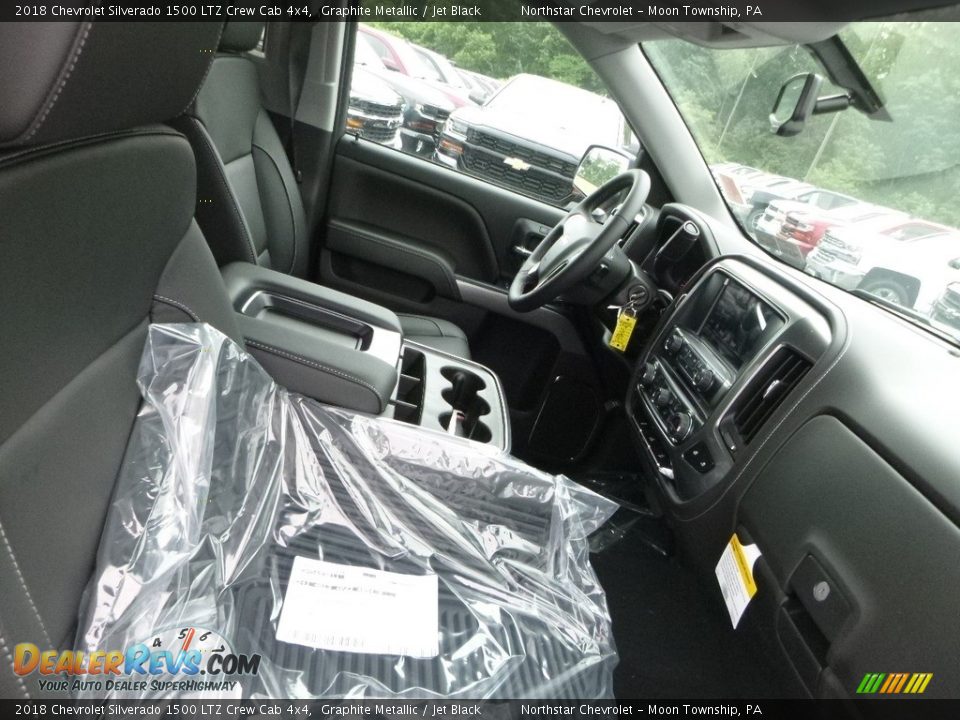 2018 Chevrolet Silverado 1500 LTZ Crew Cab 4x4 Graphite Metallic / Jet Black Photo #9
