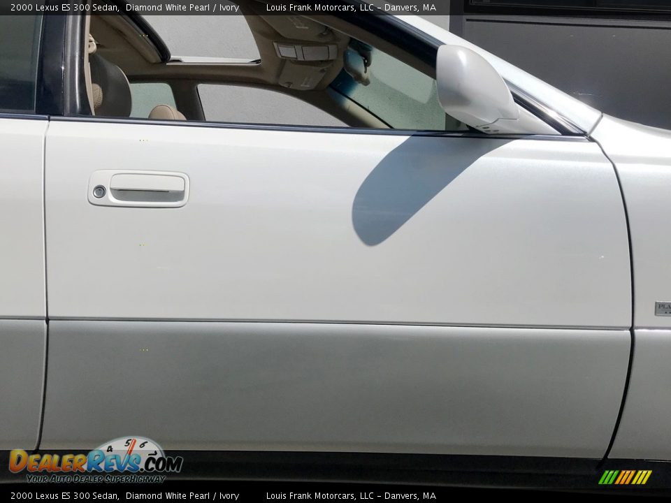 2000 Lexus ES 300 Sedan Diamond White Pearl / Ivory Photo #33