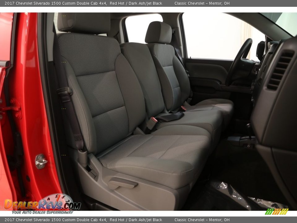 2017 Chevrolet Silverado 1500 Custom Double Cab 4x4 Red Hot / Dark Ash/Jet Black Photo #17