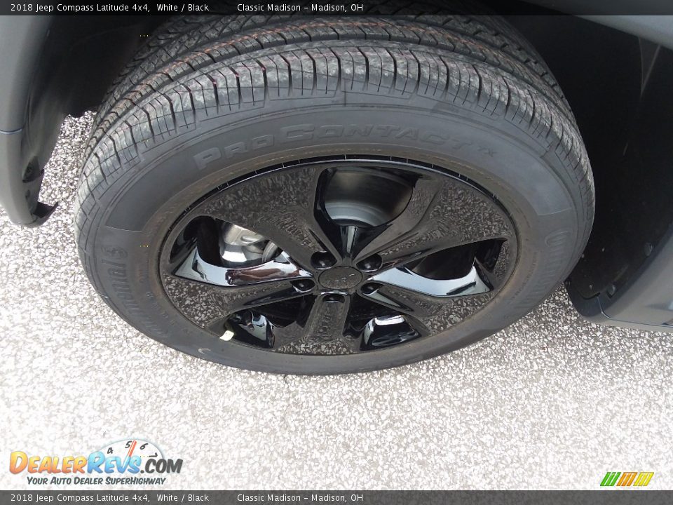 2018 Jeep Compass Latitude 4x4 White / Black Photo #2