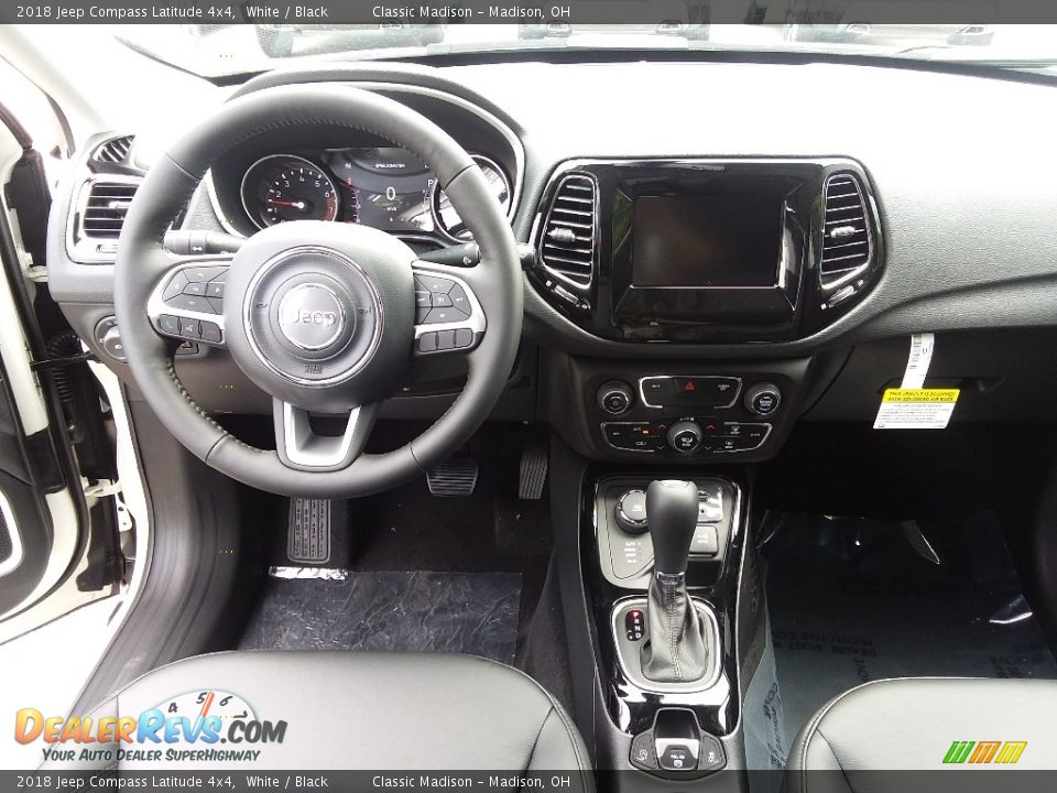 2018 Jeep Compass Latitude 4x4 White / Black Photo #5