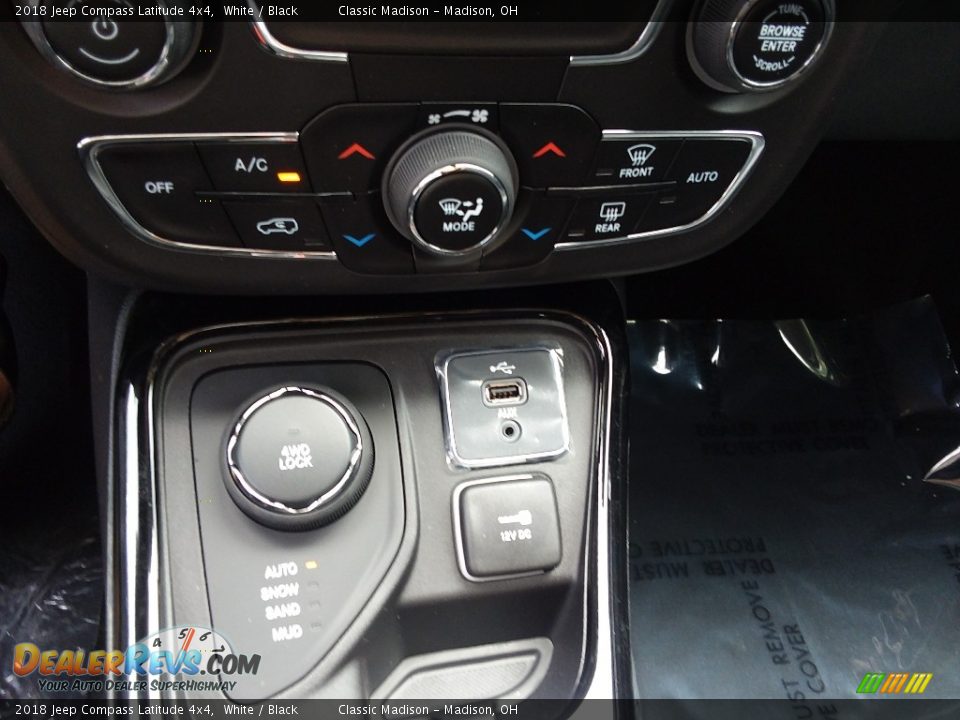 2018 Jeep Compass Latitude 4x4 White / Black Photo #10