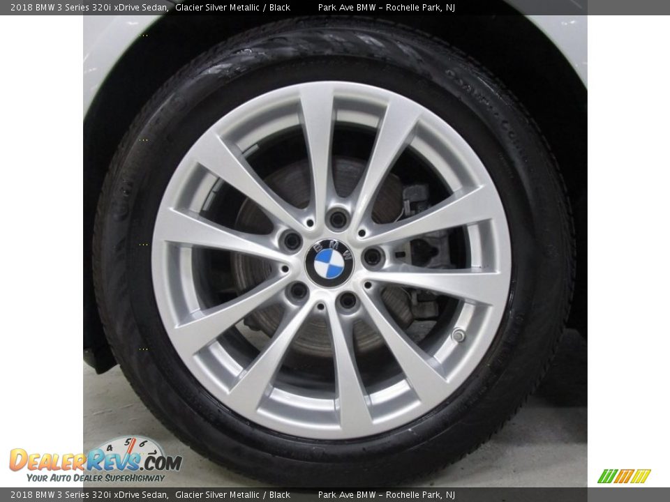 2018 BMW 3 Series 320i xDrive Sedan Glacier Silver Metallic / Black Photo #30