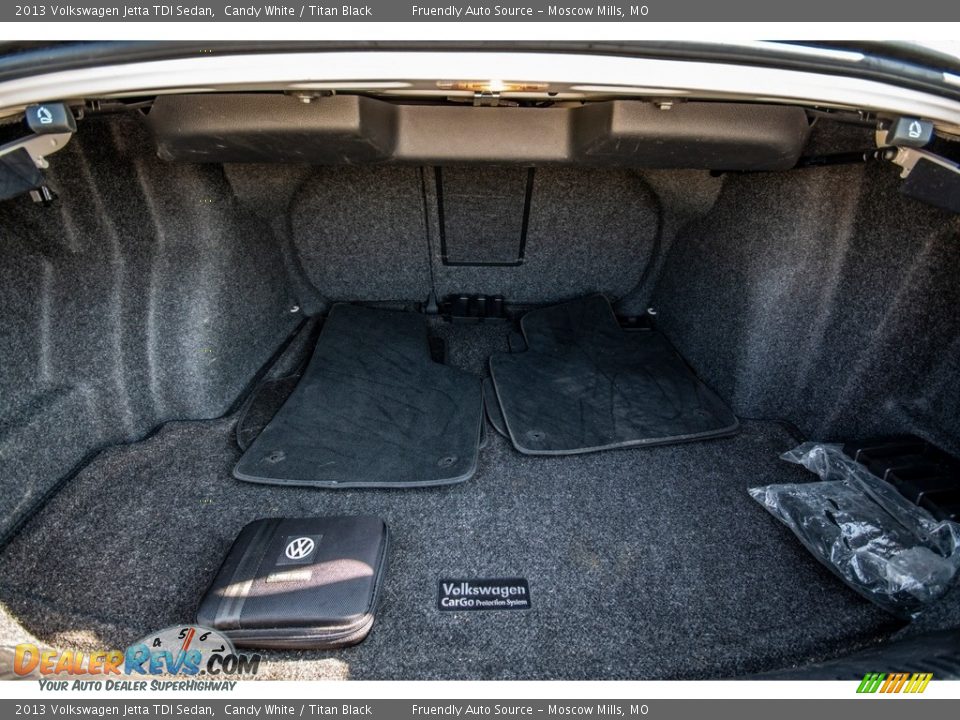 2013 Volkswagen Jetta TDI Sedan Candy White / Titan Black Photo #24