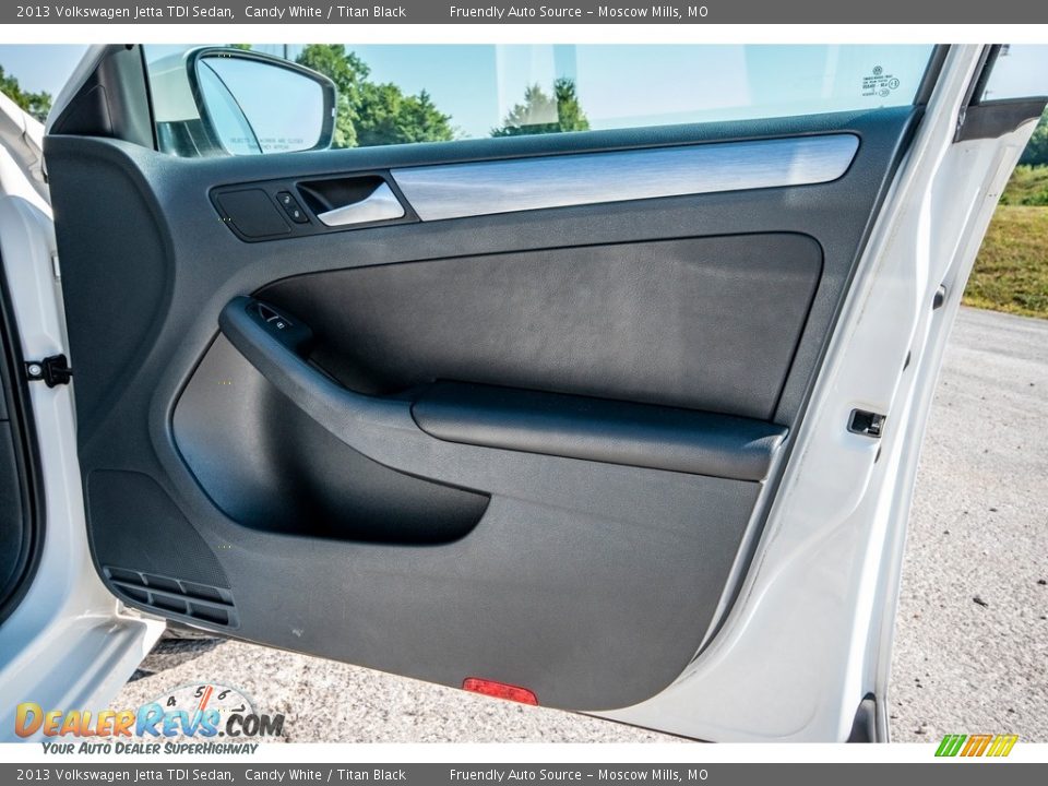 2013 Volkswagen Jetta TDI Sedan Candy White / Titan Black Photo #28