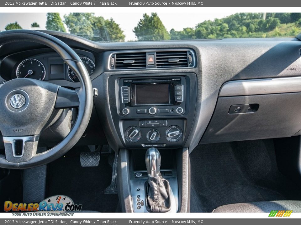 2013 Volkswagen Jetta TDI Sedan Candy White / Titan Black Photo #31