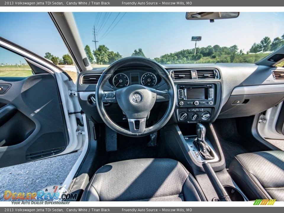 2013 Volkswagen Jetta TDI Sedan Candy White / Titan Black Photo #32