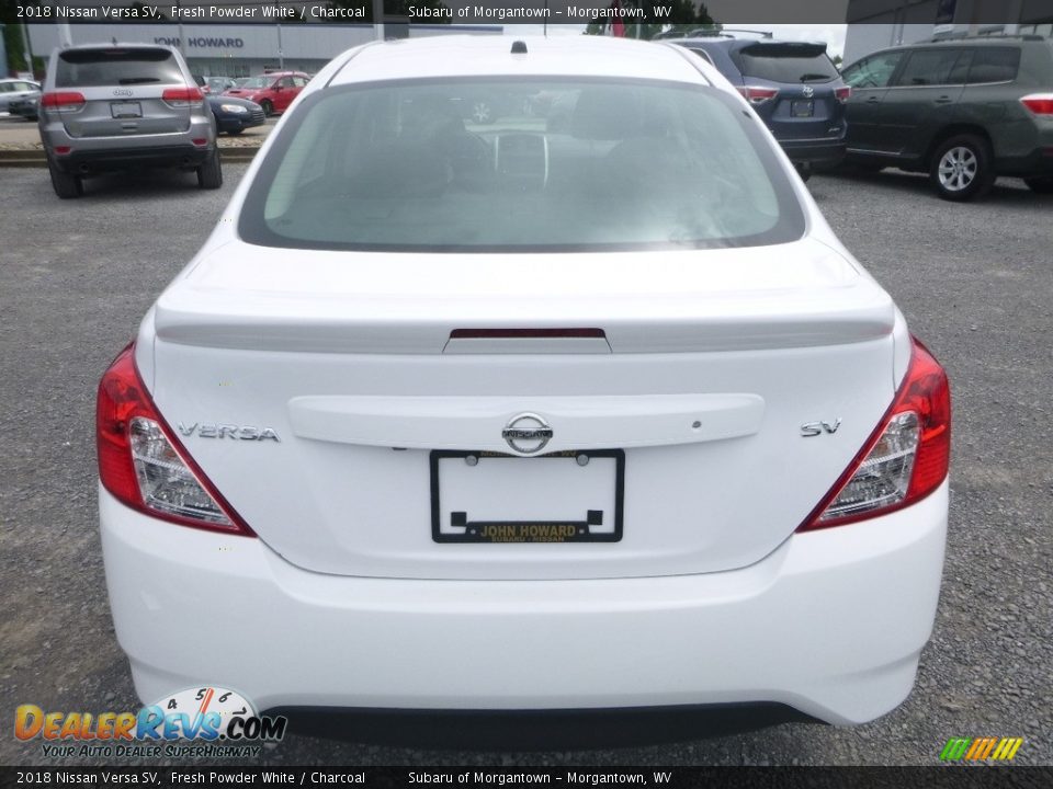 2018 Nissan Versa SV Fresh Powder White / Charcoal Photo #5