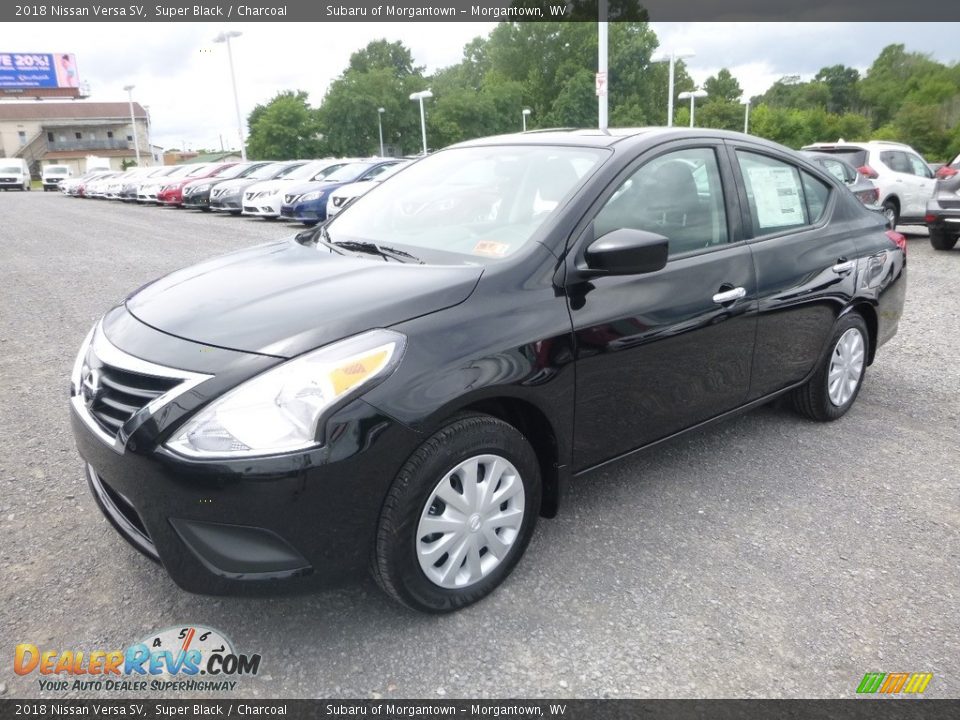 2018 Nissan Versa SV Super Black / Charcoal Photo #8