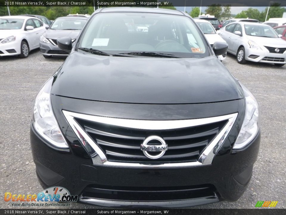 2018 Nissan Versa SV Super Black / Charcoal Photo #9