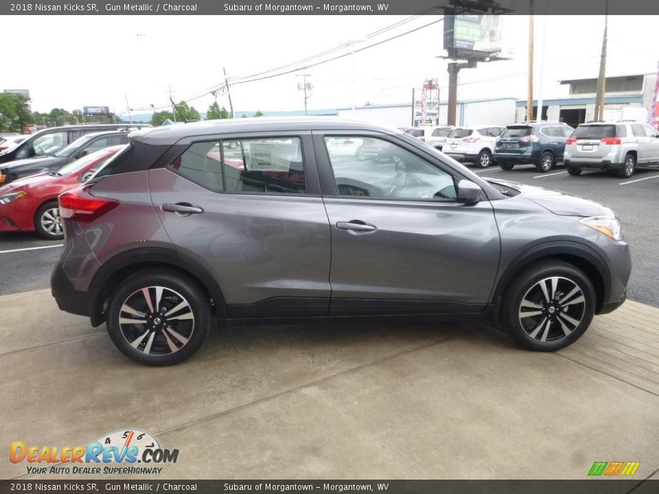 Gun Metallic 2018 Nissan Kicks SR Photo #4