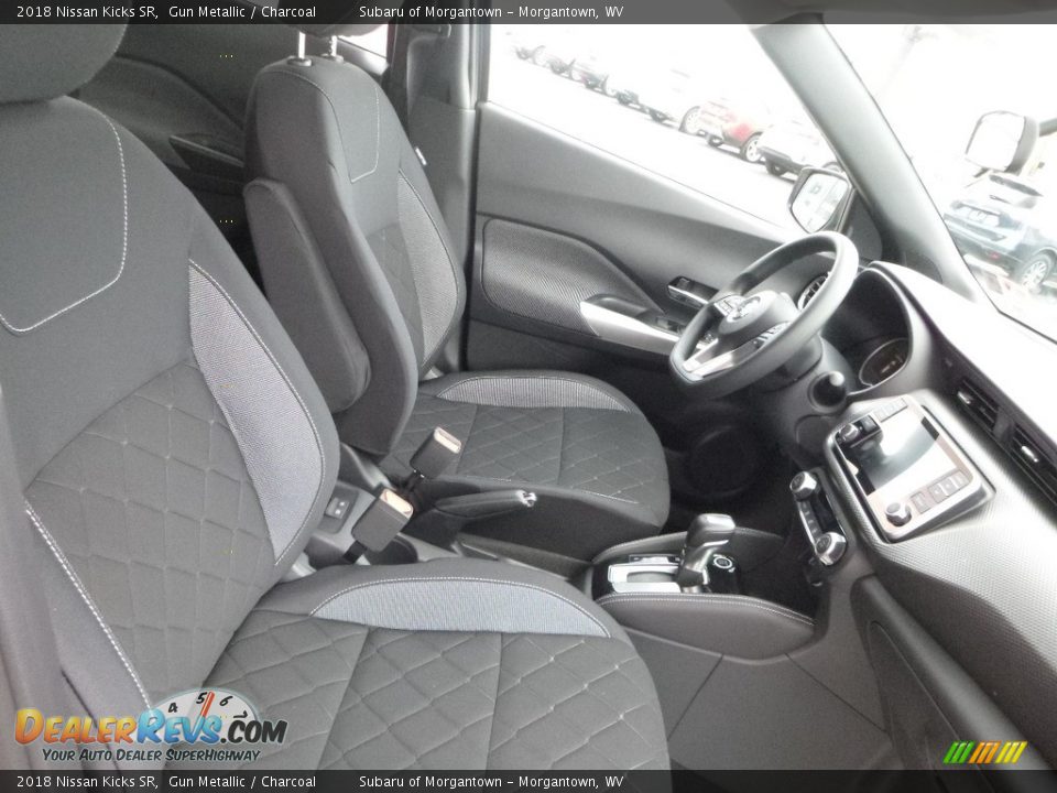 Front Seat of 2018 Nissan Kicks SR Photo #7