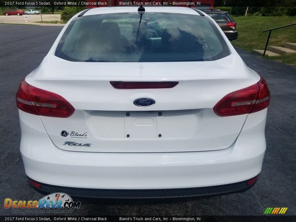 2017 Ford Focus S Sedan Oxford White / Charcoal Black Photo #4