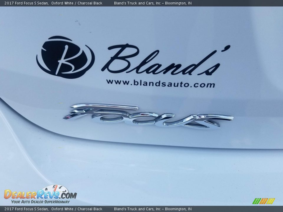 2017 Ford Focus S Sedan Oxford White / Charcoal Black Photo #5