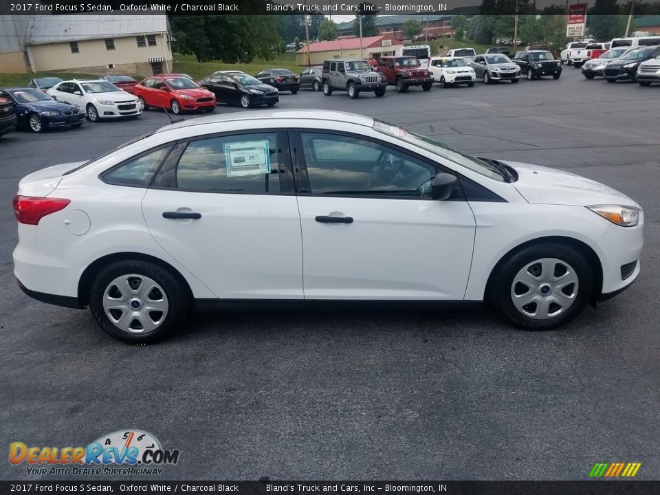 2017 Ford Focus S Sedan Oxford White / Charcoal Black Photo #7