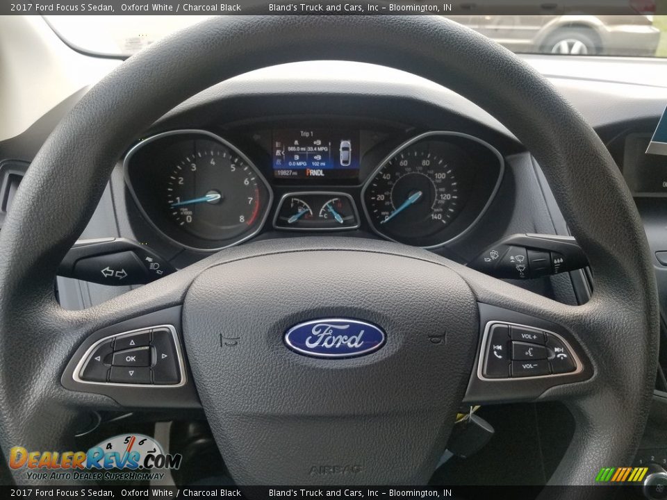 2017 Ford Focus S Sedan Oxford White / Charcoal Black Photo #18