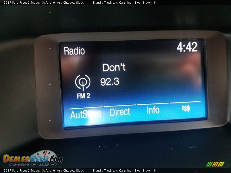 2017 Ford Focus S Sedan Oxford White / Charcoal Black Photo #24