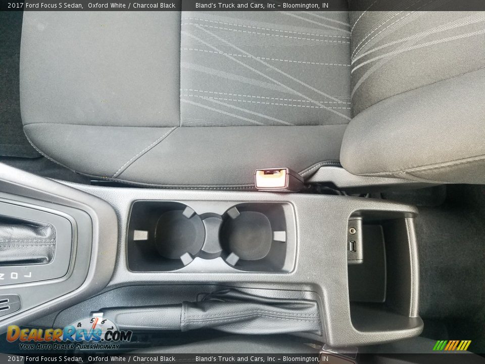 2017 Ford Focus S Sedan Oxford White / Charcoal Black Photo #29
