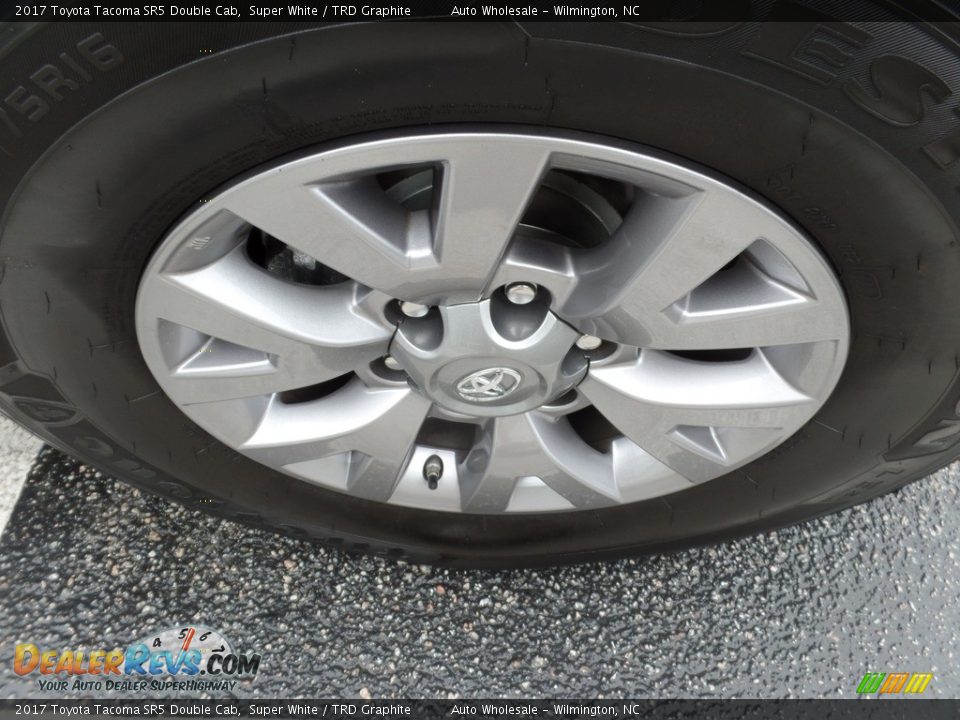 2017 Toyota Tacoma SR5 Double Cab Super White / TRD Graphite Photo #7