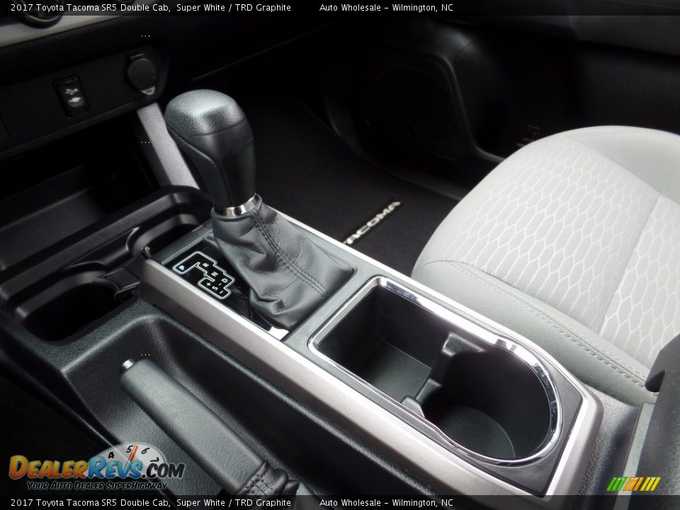2017 Toyota Tacoma SR5 Double Cab Super White / TRD Graphite Photo #19