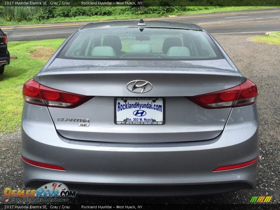 2017 Hyundai Elantra SE Gray / Gray Photo #5