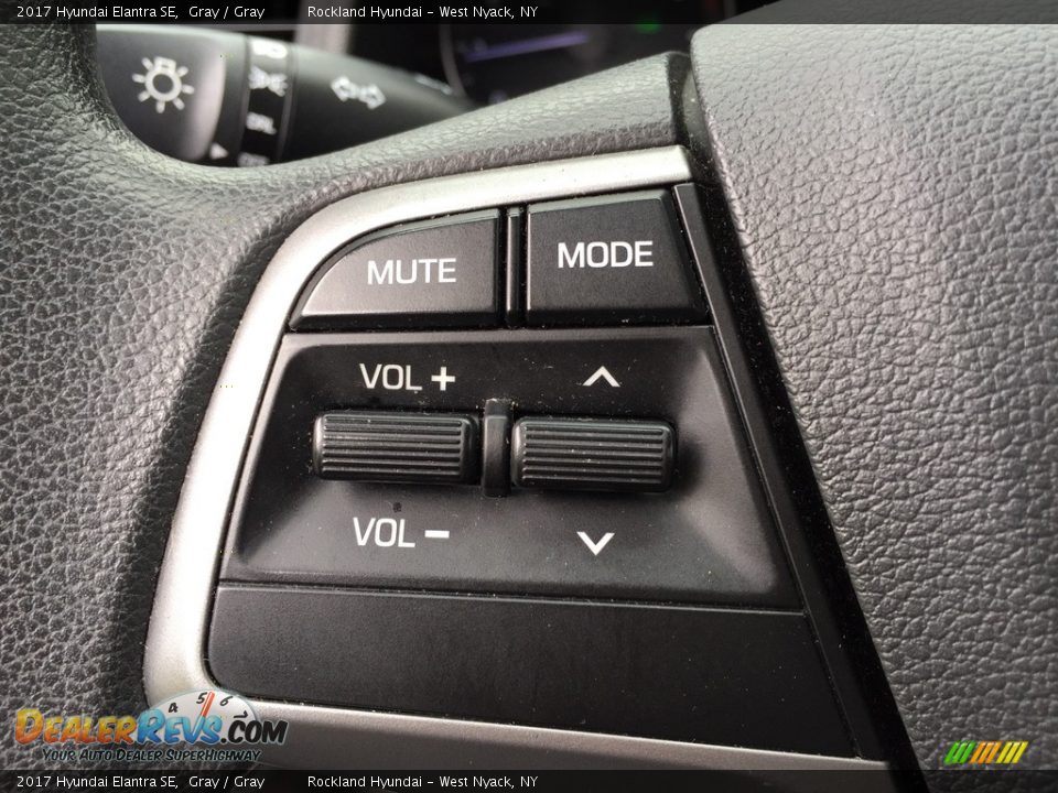 2017 Hyundai Elantra SE Gray / Gray Photo #16