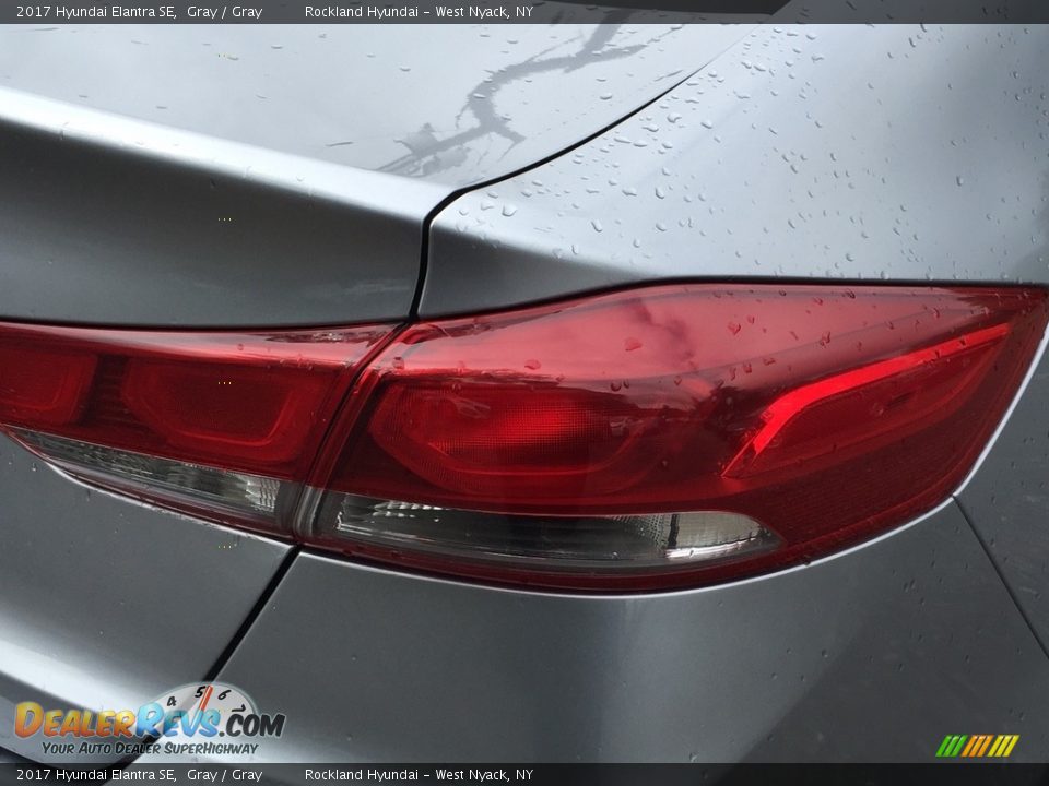 2017 Hyundai Elantra SE Gray / Gray Photo #21