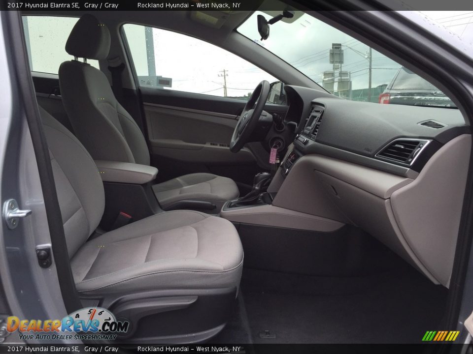 2017 Hyundai Elantra SE Gray / Gray Photo #25