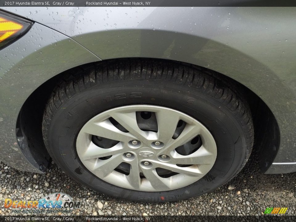 2017 Hyundai Elantra SE Gray / Gray Photo #27