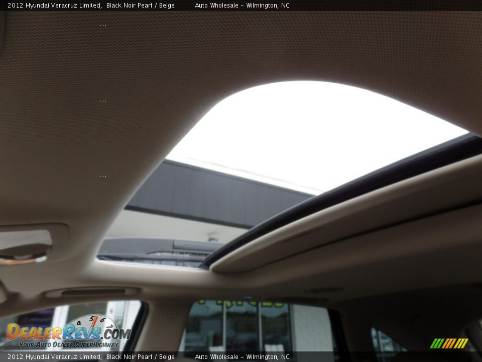 2012 Hyundai Veracruz Limited Black Noir Pearl / Beige Photo #10