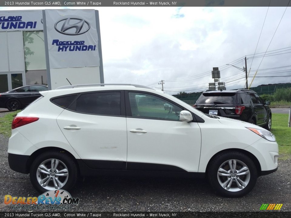 2013 Hyundai Tucson GLS AWD Cotton White / Taupe Photo #3