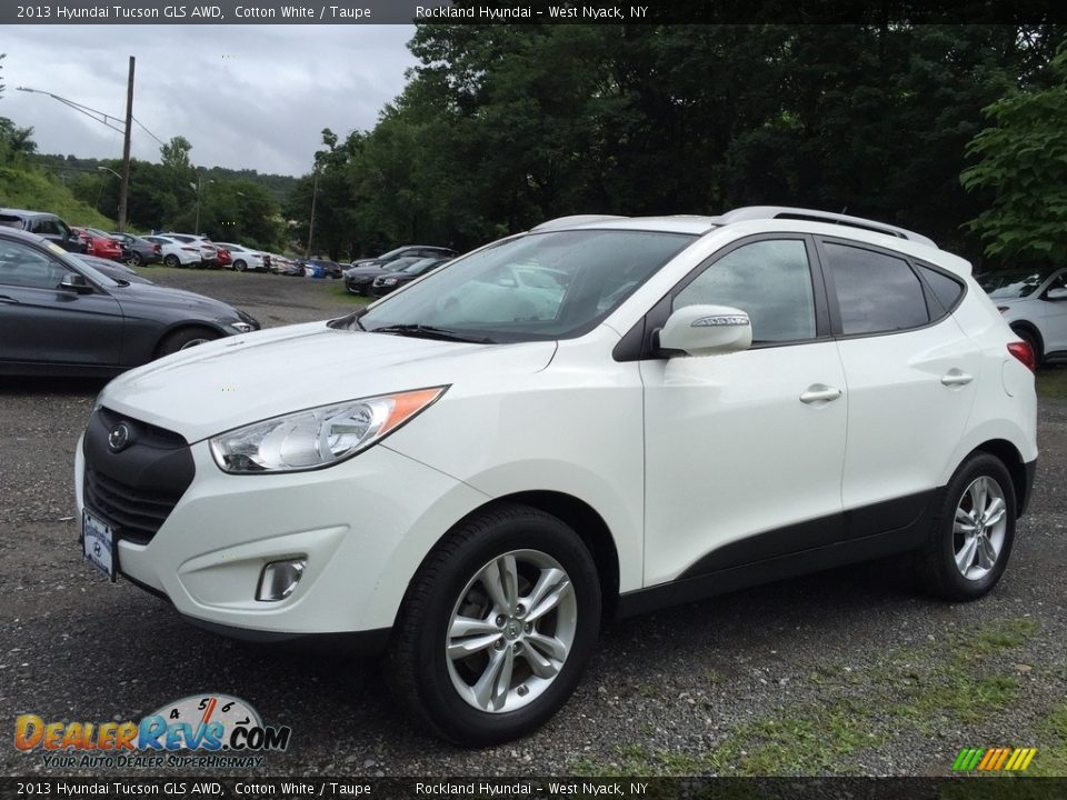 2013 Hyundai Tucson GLS AWD Cotton White / Taupe Photo #7