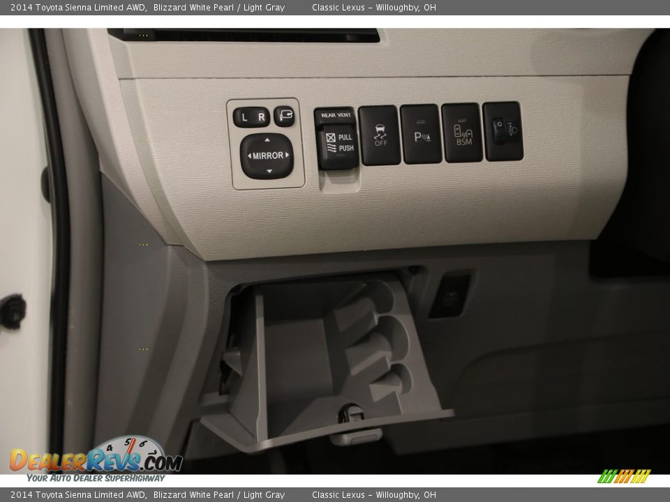 2014 Toyota Sienna Limited AWD Blizzard White Pearl / Light Gray Photo #6