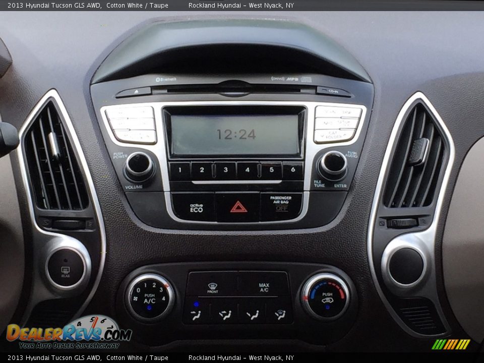 2013 Hyundai Tucson GLS AWD Cotton White / Taupe Photo #13