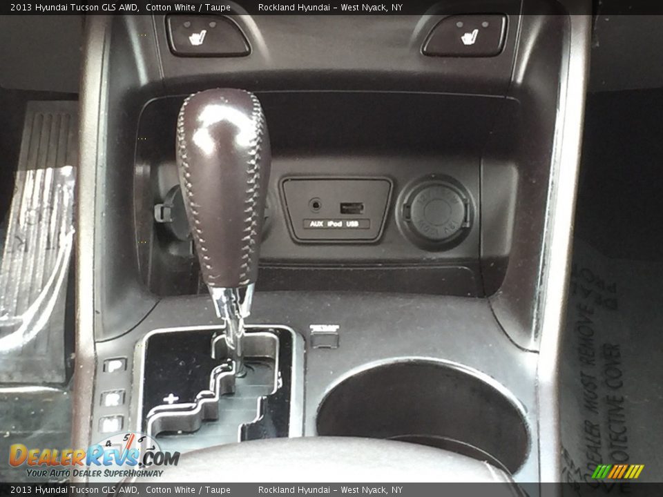 2013 Hyundai Tucson GLS AWD Cotton White / Taupe Photo #15