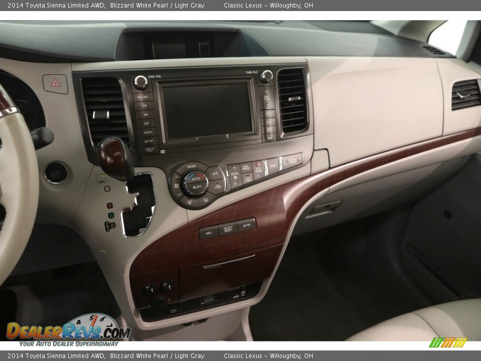 2014 Toyota Sienna Limited AWD Blizzard White Pearl / Light Gray Photo #11