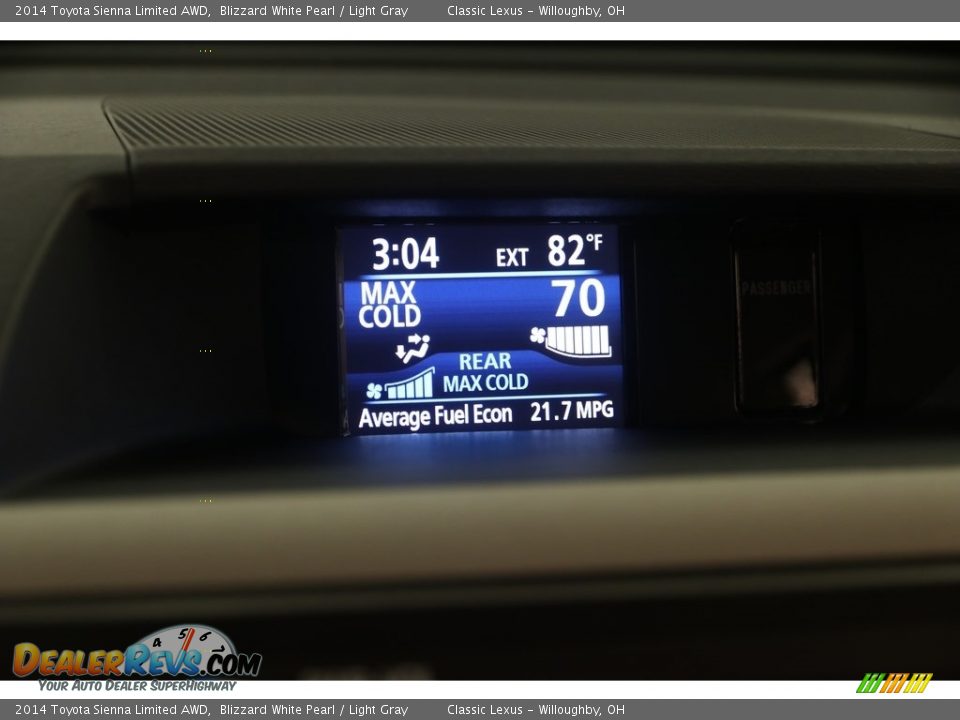 2014 Toyota Sienna Limited AWD Blizzard White Pearl / Light Gray Photo #14