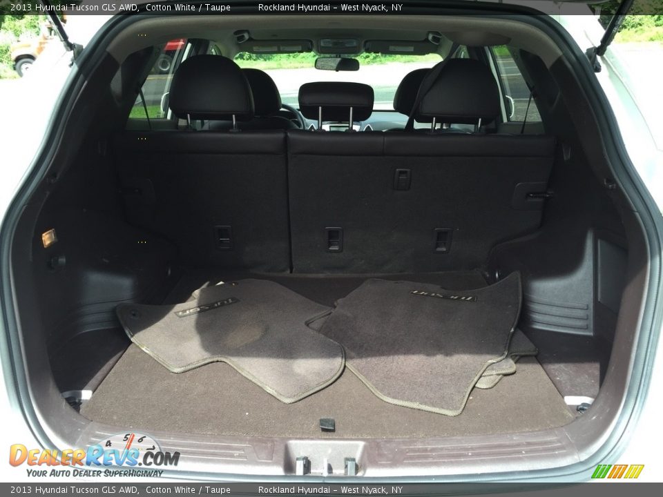 2013 Hyundai Tucson GLS AWD Cotton White / Taupe Photo #23